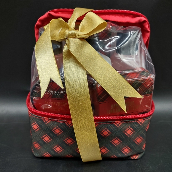 Taylor & Finch Holiday Gift Set - Picture 1 of 6